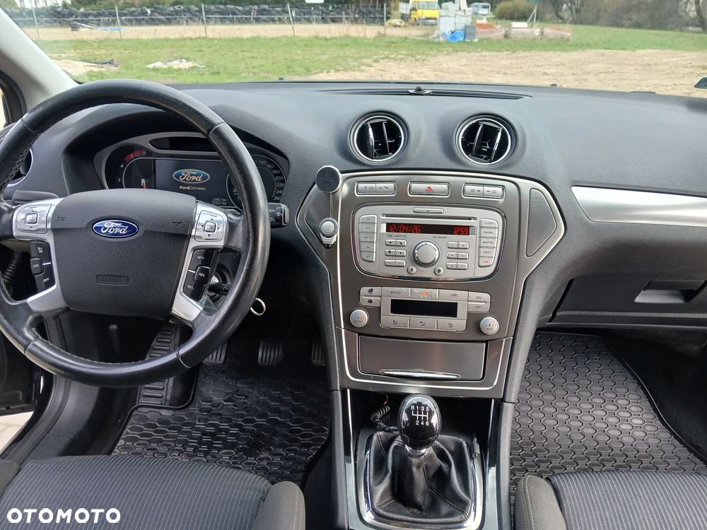 Ford Mondeo 1.8 TDCi Ghia - 12