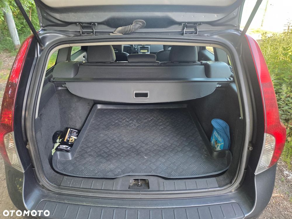 Volvo V50 2.0D Momentum - 13