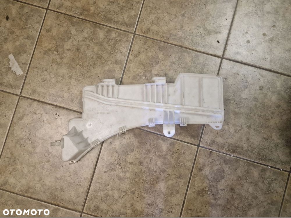 zbiornik spryskiwaczy peugeot 3008 5008 9815637380 - 2