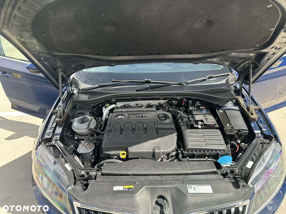 Skoda Superb 2.0 TDI Premium Edition - 13
