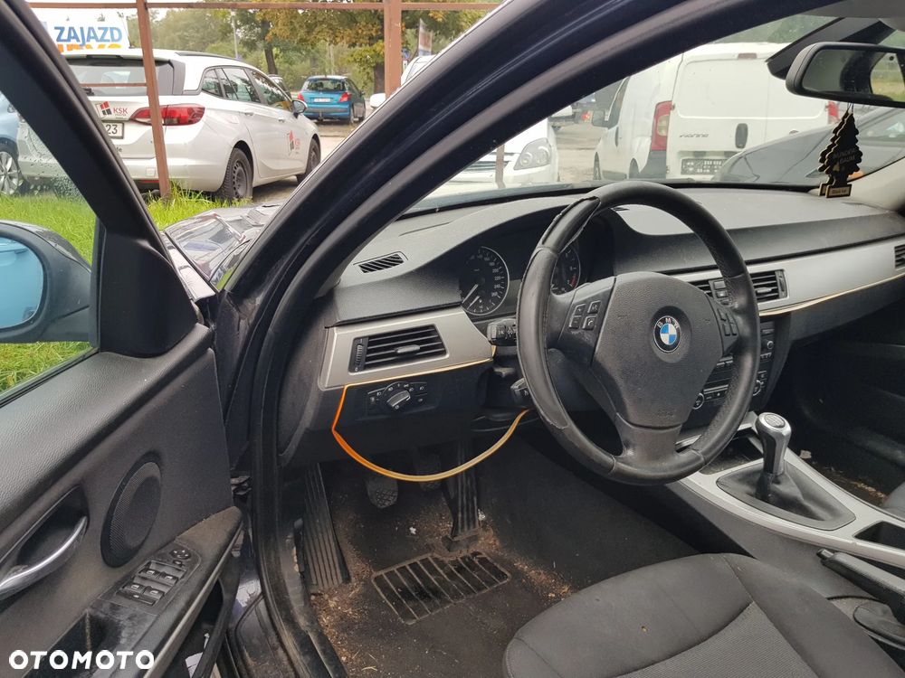 BMW 318I 2007 photo 5