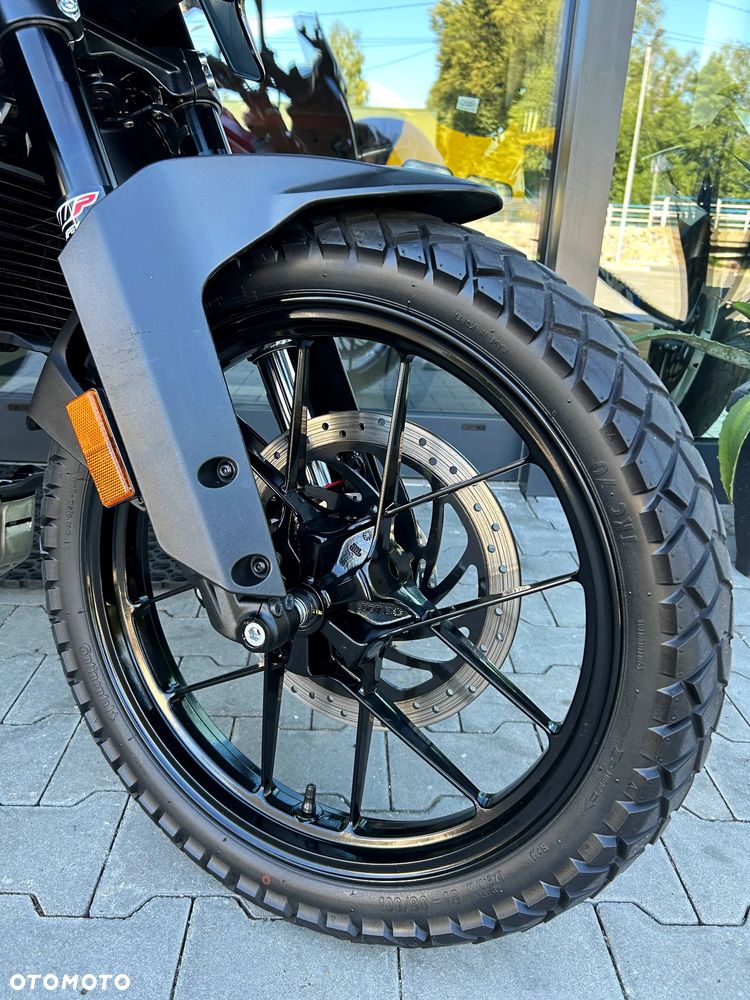 KTM Adventure 390 - 25