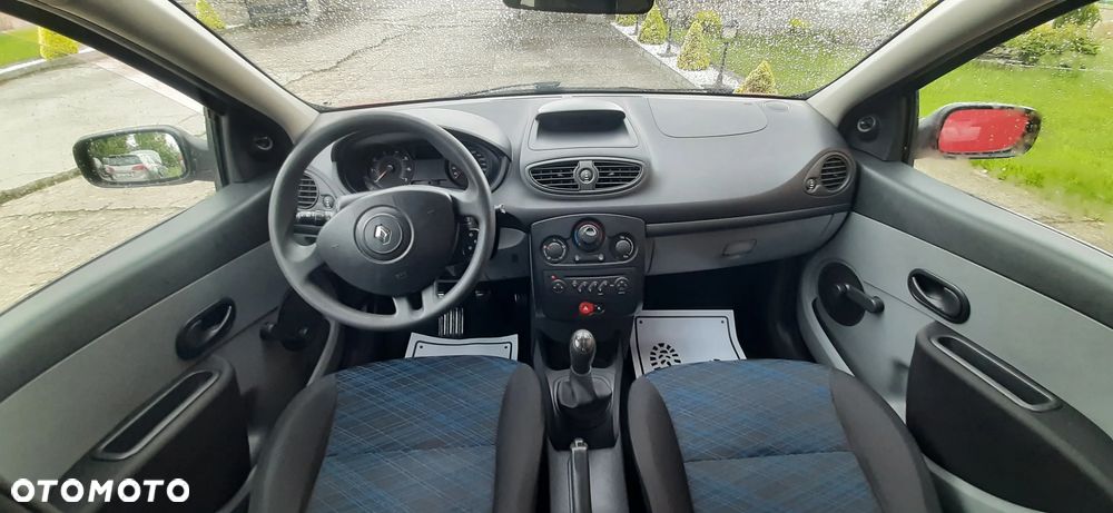 Renault Clio - 28