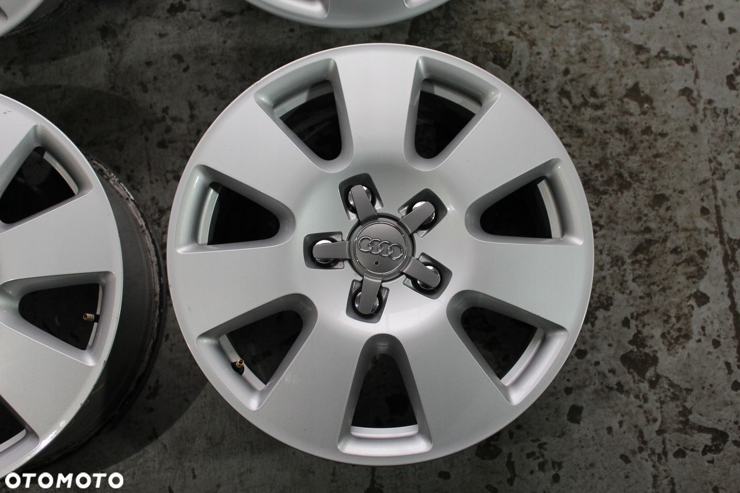 ORYG AUDI Q7 4L0 18cali 5x130 ET53 7,5J - 1