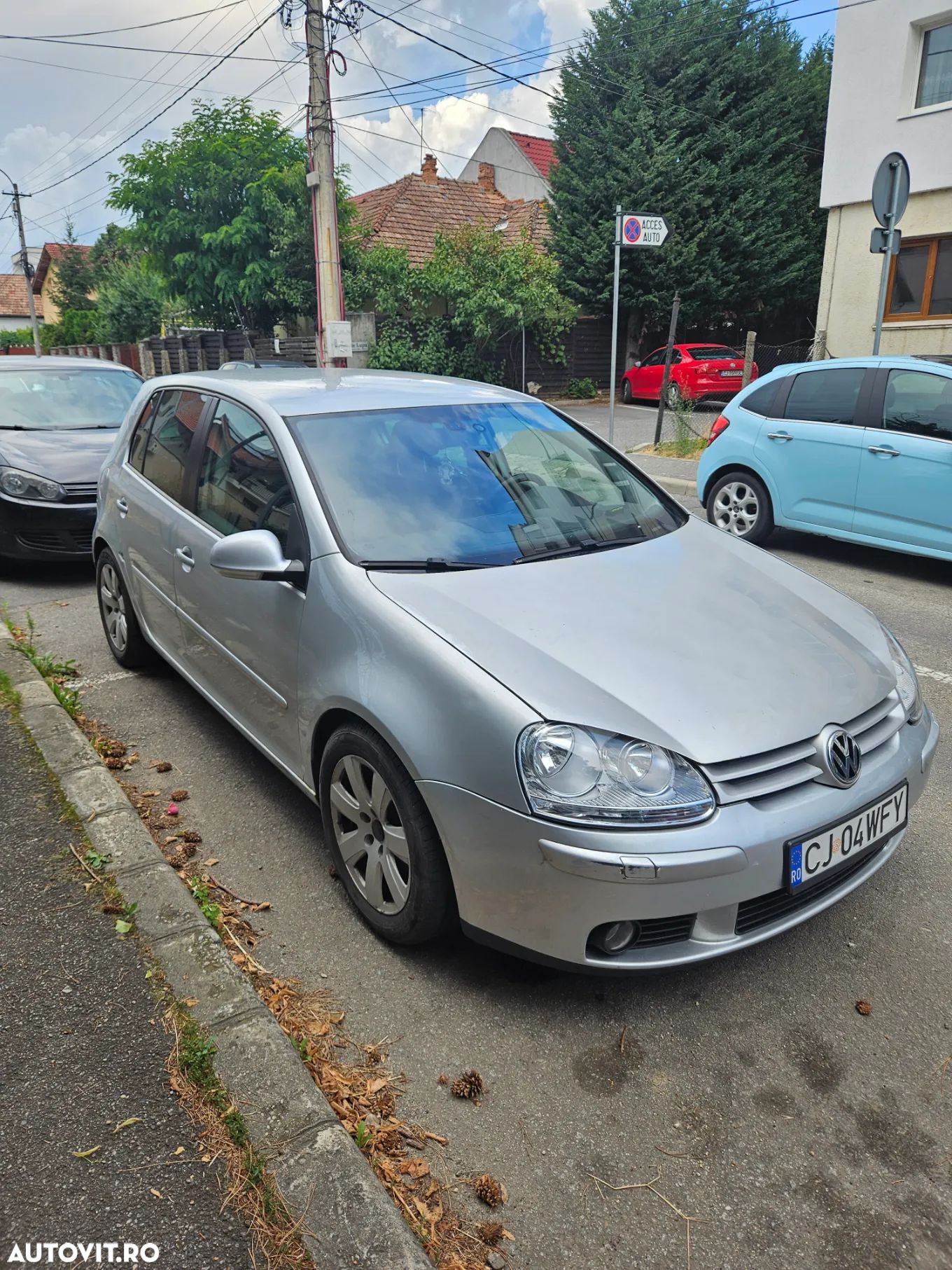 Volkswagen Golf - 1