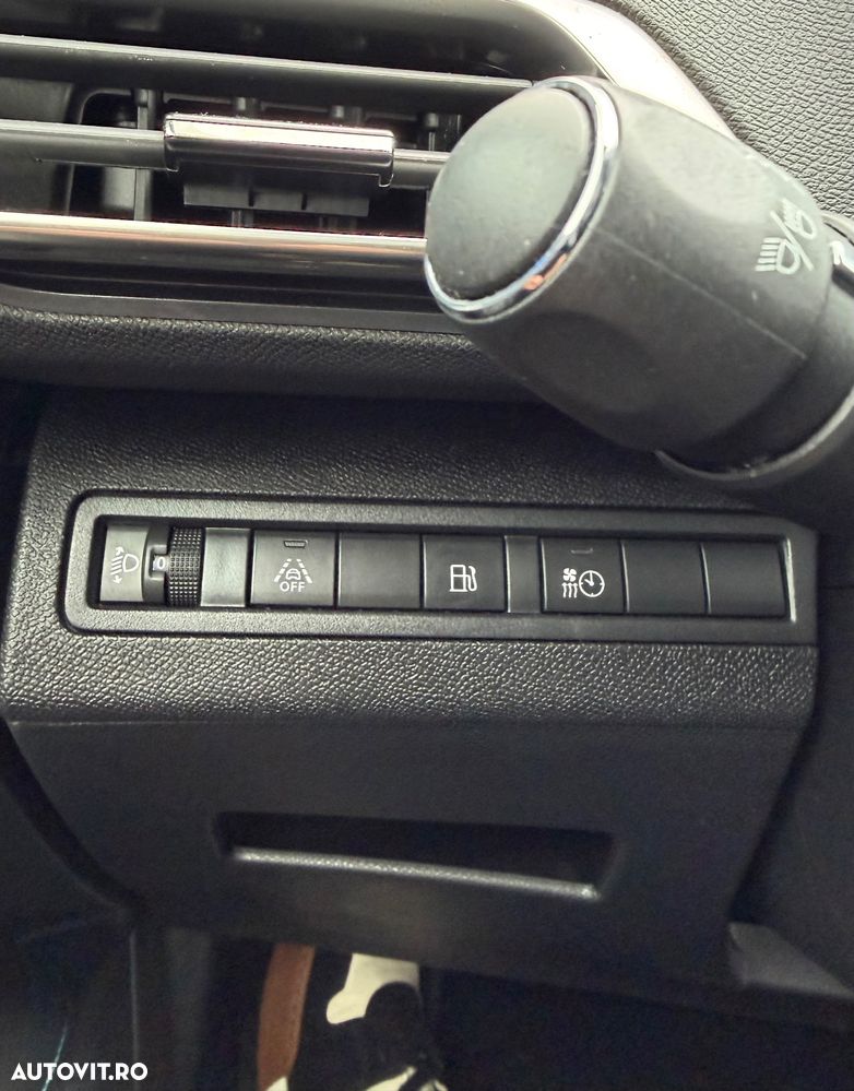 Peugeot 3008 Hybrid 225 e-EAT8 GT Pack - 27