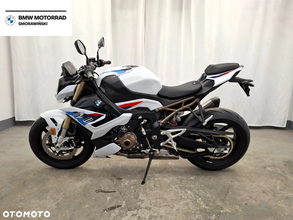 BMW S - 4