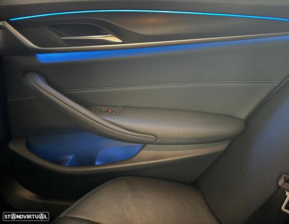 BMW 520 e Pack M - 10