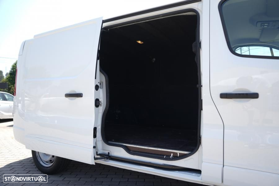 Renault Trafic L1H1 2.0 dci 130CV - 12
