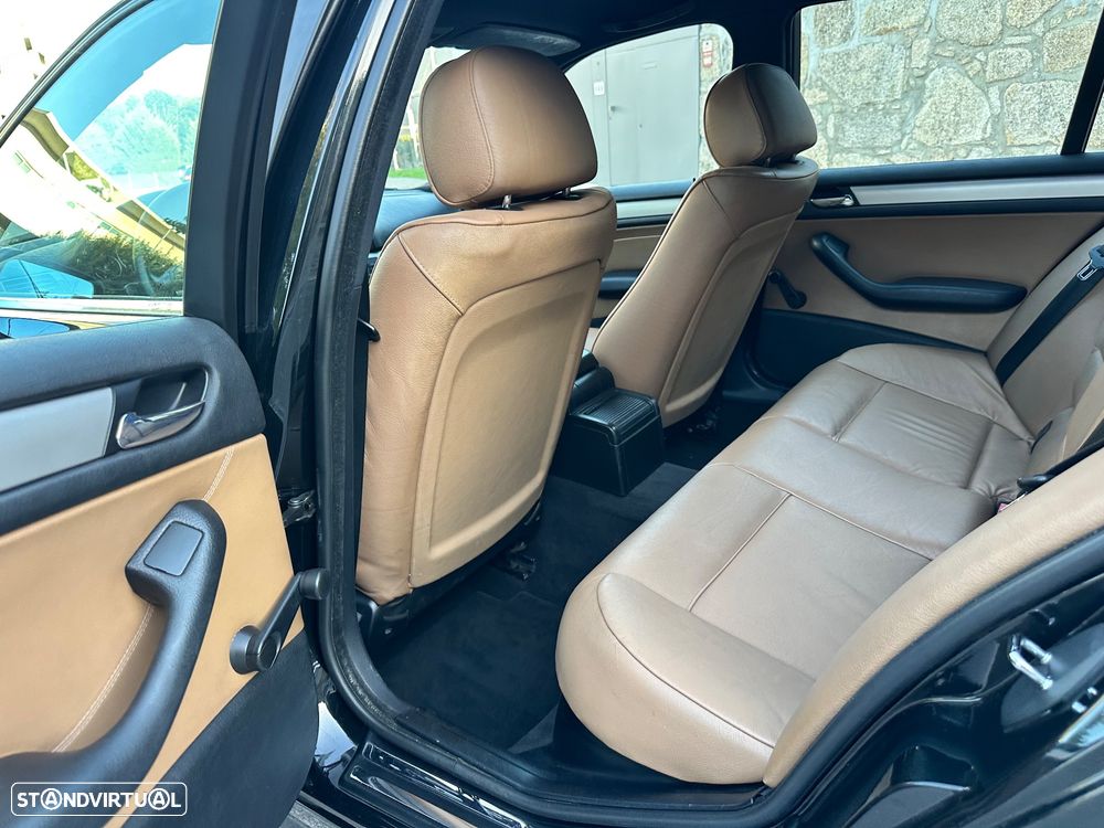 BMW 320 d Sport - 33