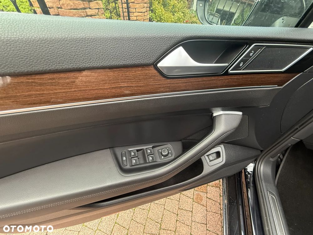 Volkswagen Passat Variant 2.0 TDI SCR Highline - 13