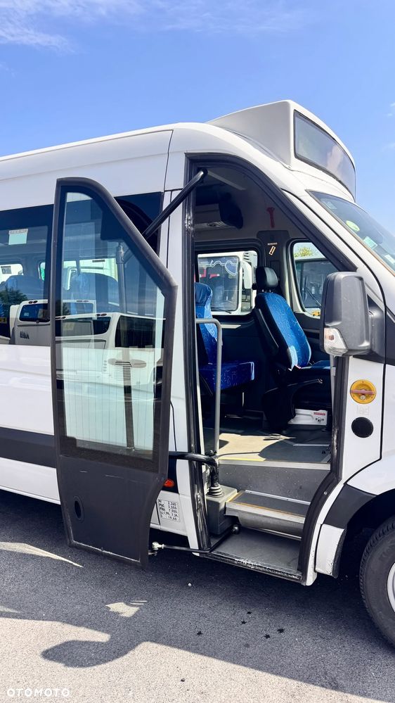 Volkswagen Crafter / 19 miejsca / klima / miejsce na wózek inwalidzki /EURO 6/ Cena:137000 zł netto - 6
