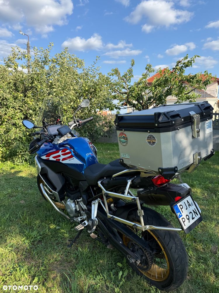 BMW F - 4