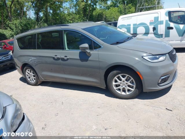 Chrysler Pacifica - 4