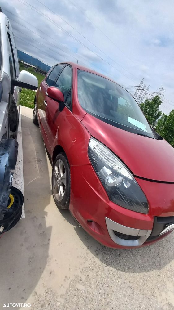 Dezmembram Renault Scenic 3 1.4 TCE H4J 700 - 8