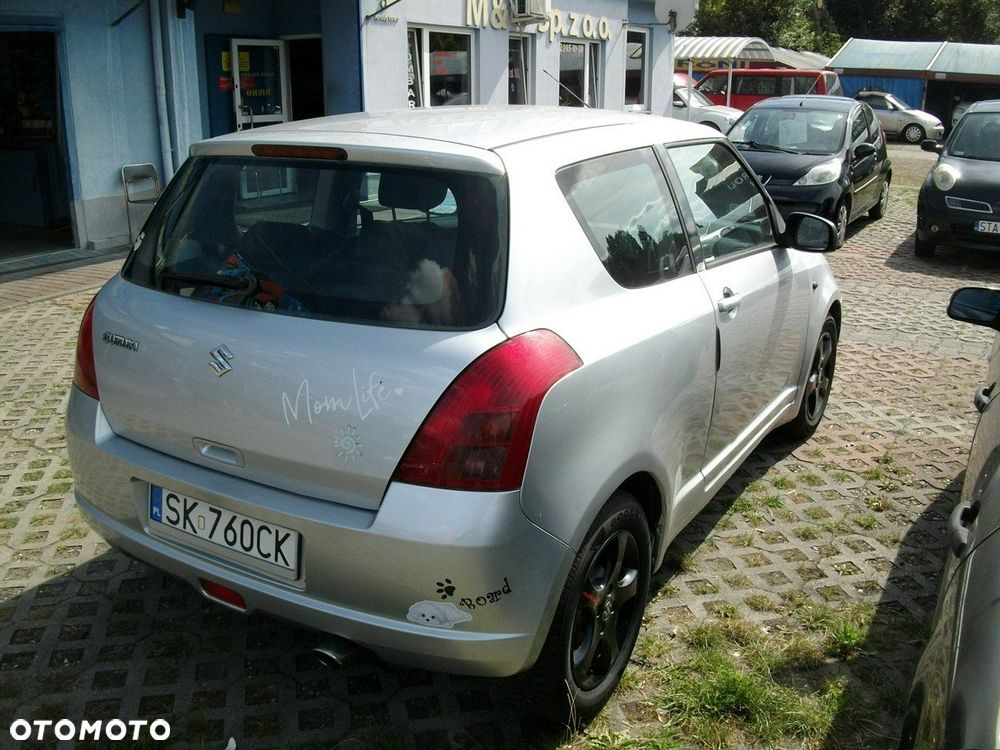 Suzuki Swift - 4