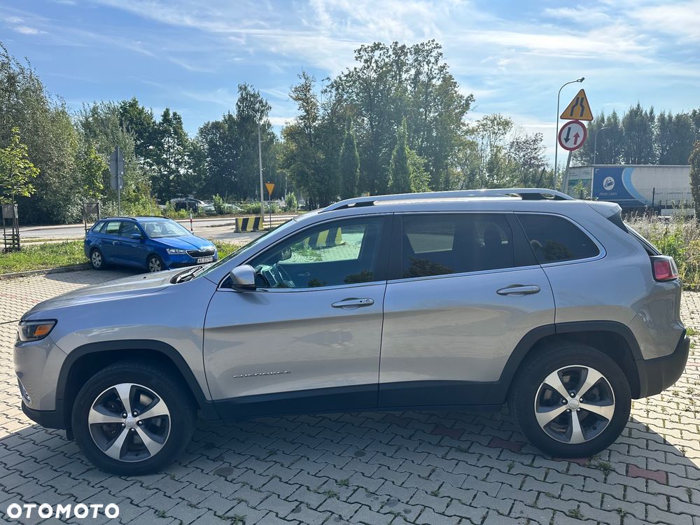 Jeep Cherokee - 9