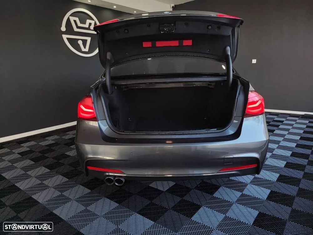 BMW 320 d Auto Pack M - 51