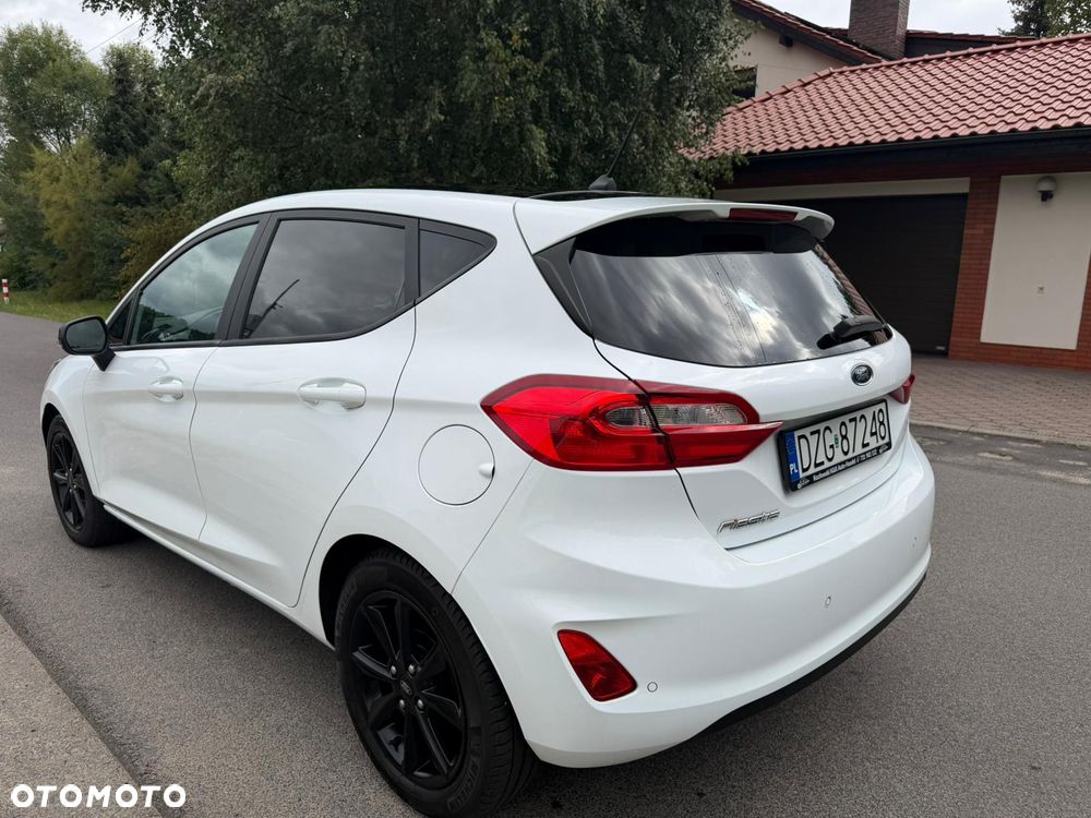 Ford Fiesta - 12