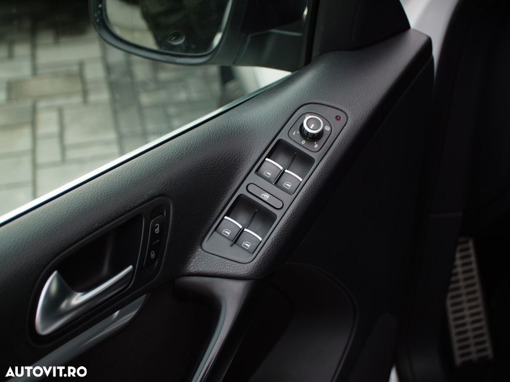 Volkswagen Tiguan 2.0 TDI 4Motion DSG BMT Sport & Style - 18