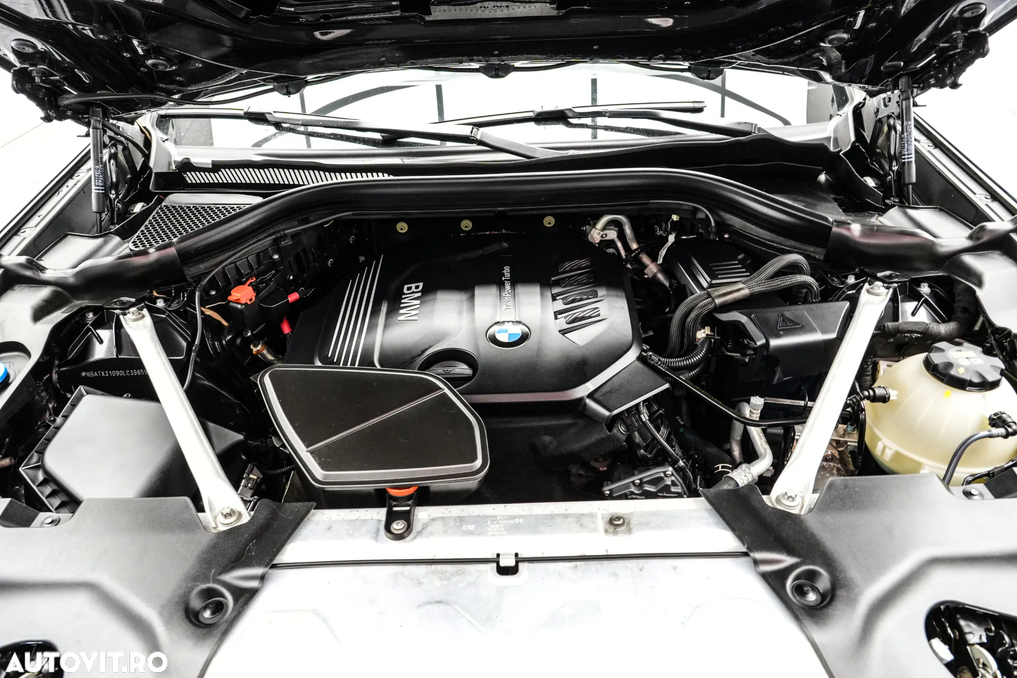 BMW X3 xDrive20d AT xLine - 32