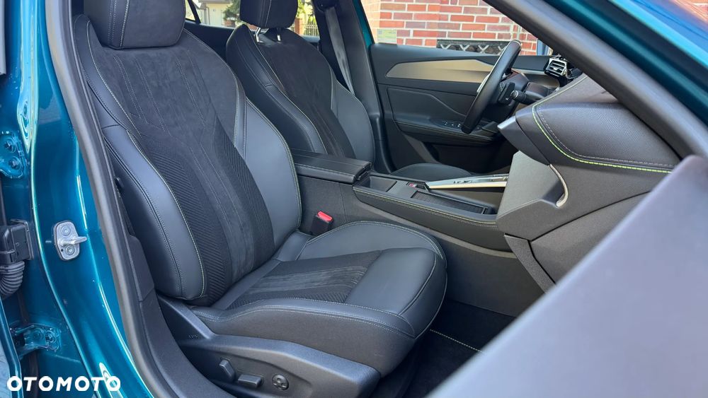 Peugeot 408 1.2 PureTech mHEV GT Exclusive S&S e-DCS6 - 27