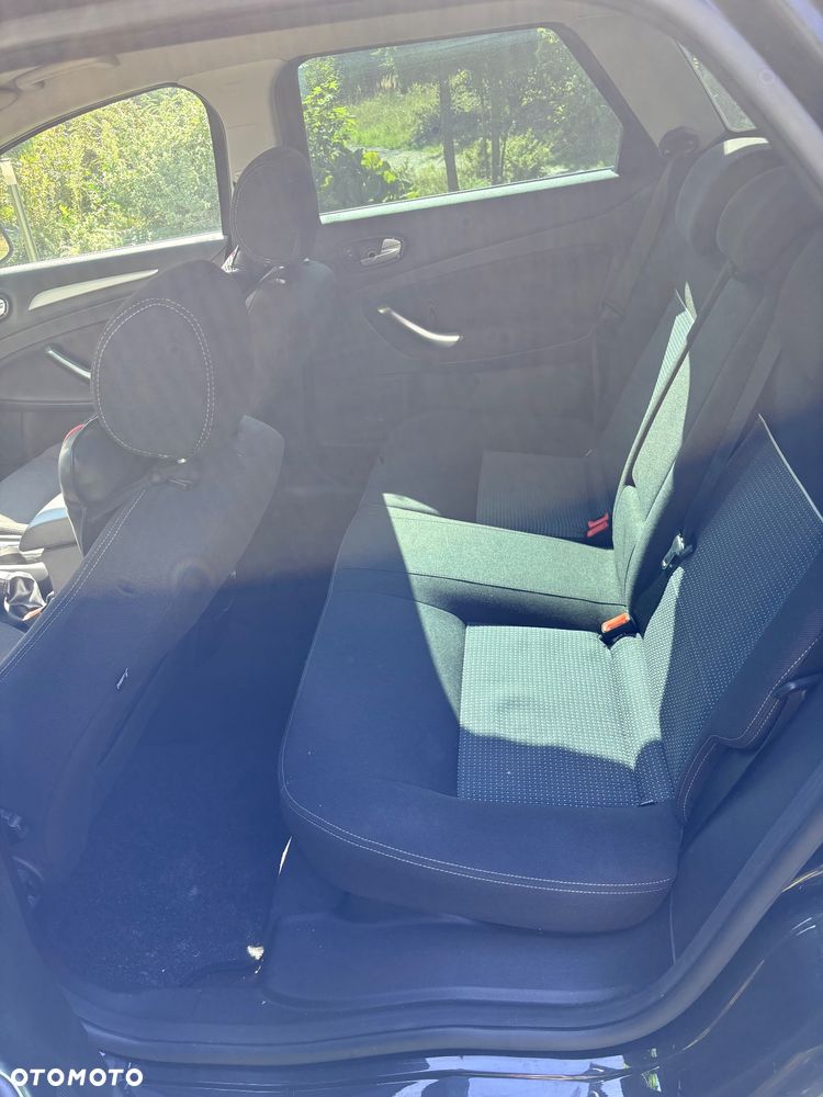 Ford Mondeo 2.0 TDCi Ambiente - 9