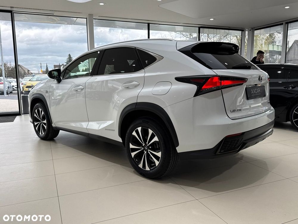 Lexus NX - 3
