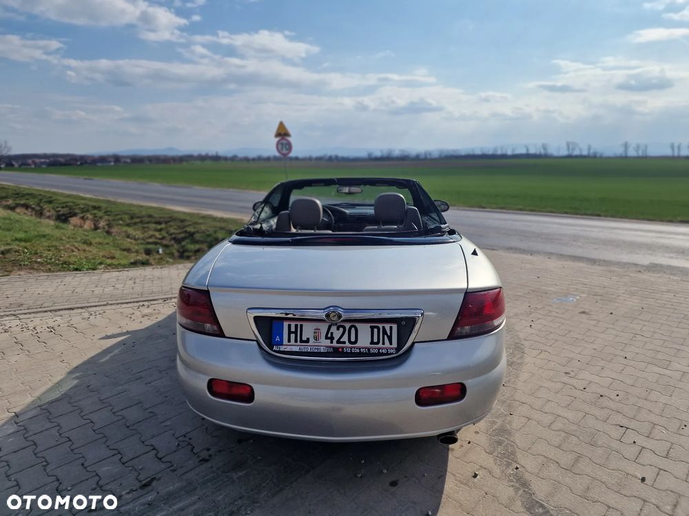 Chrysler Stratus - 10