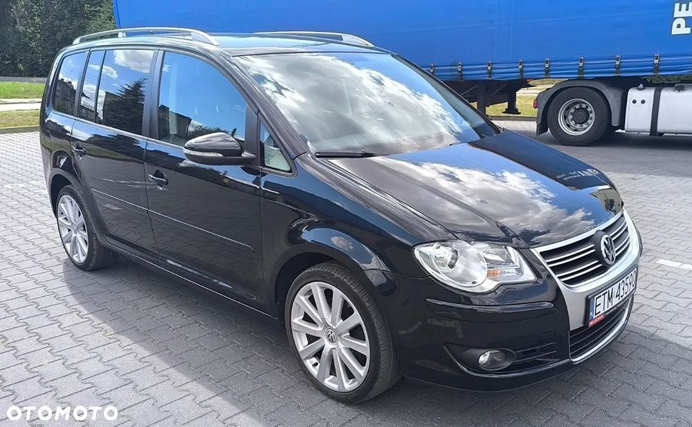 Volkswagen Touran 2.0 TDI DPF Highline - 3
