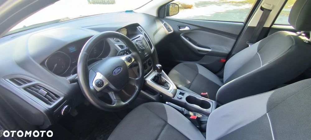 Ford Focus 1.6 Trend - 9