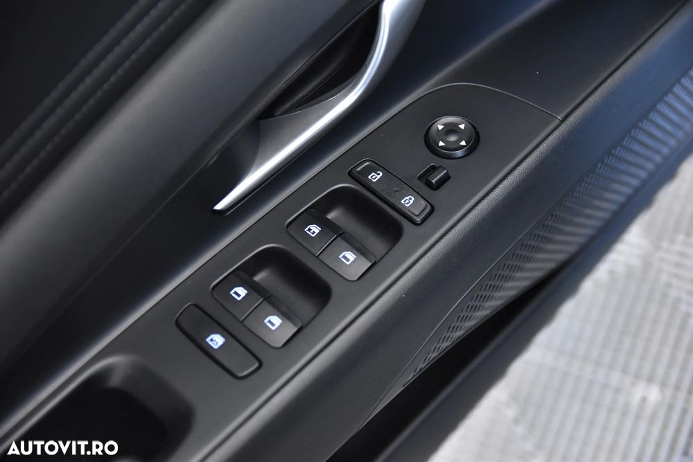 Hyundai Elantra - 14