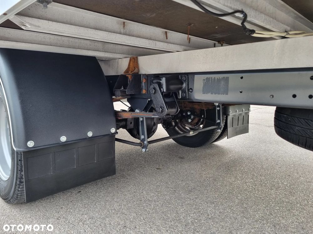 Iveco Daily 35C15 3.0 HPi 150KM 8-Palet Kontener dł 4.57 - 16