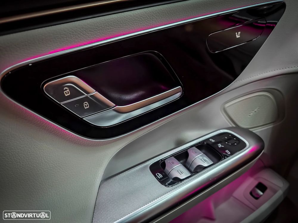 Mercedes-Benz EQE SUV 300 - 34