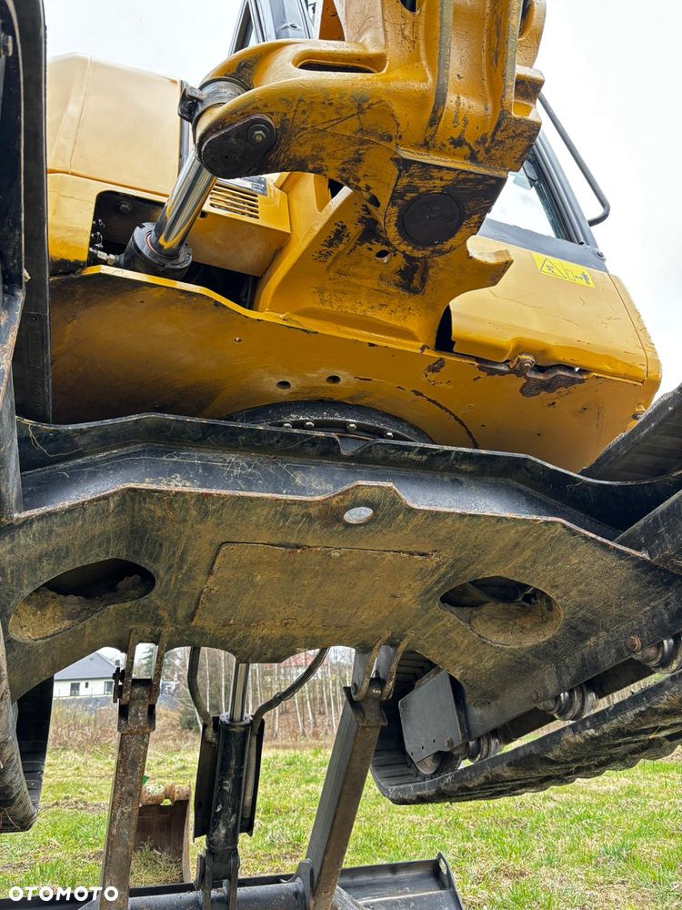 Caterpillar - 20