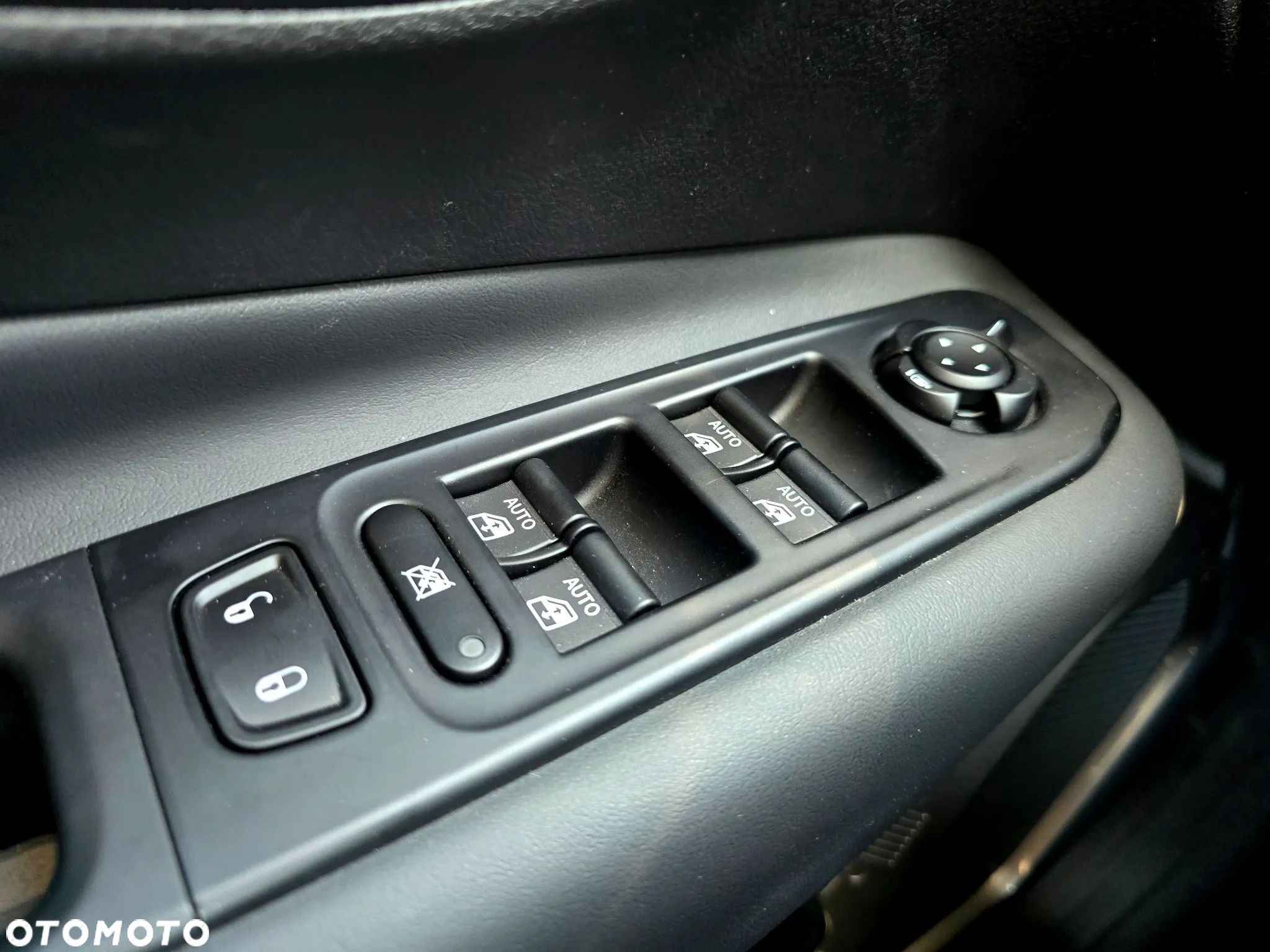 Jeep Renegade 1.5 T4 mHEV Altitude FWD S&S DCT - 16