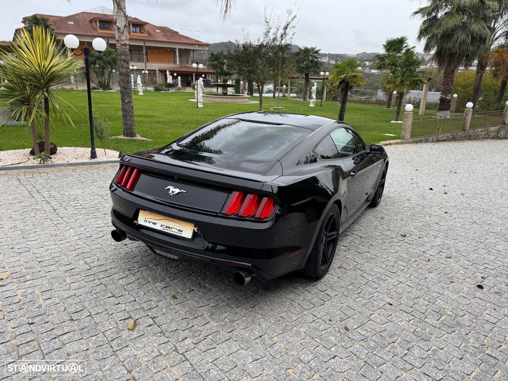 Ford Mustang 2.3 Eco Boost Aut. - 6