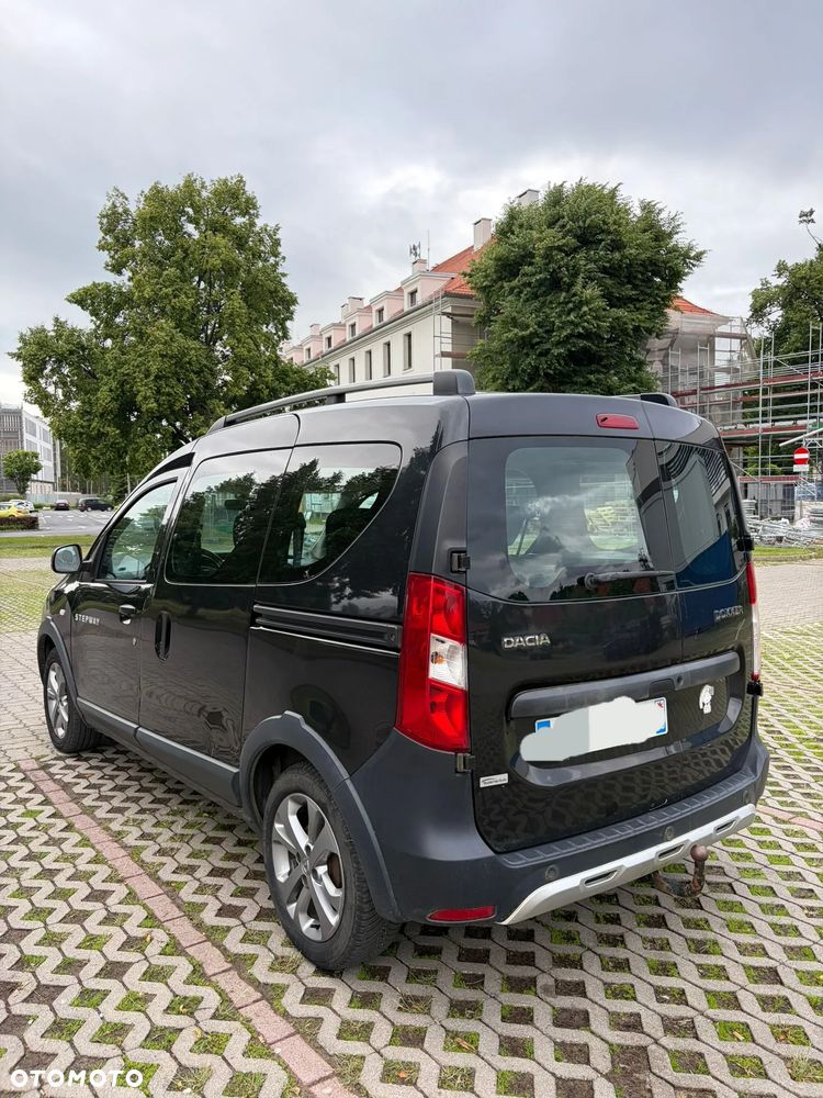 Dacia Dokker TCe 115 Stepway Celebration - 4