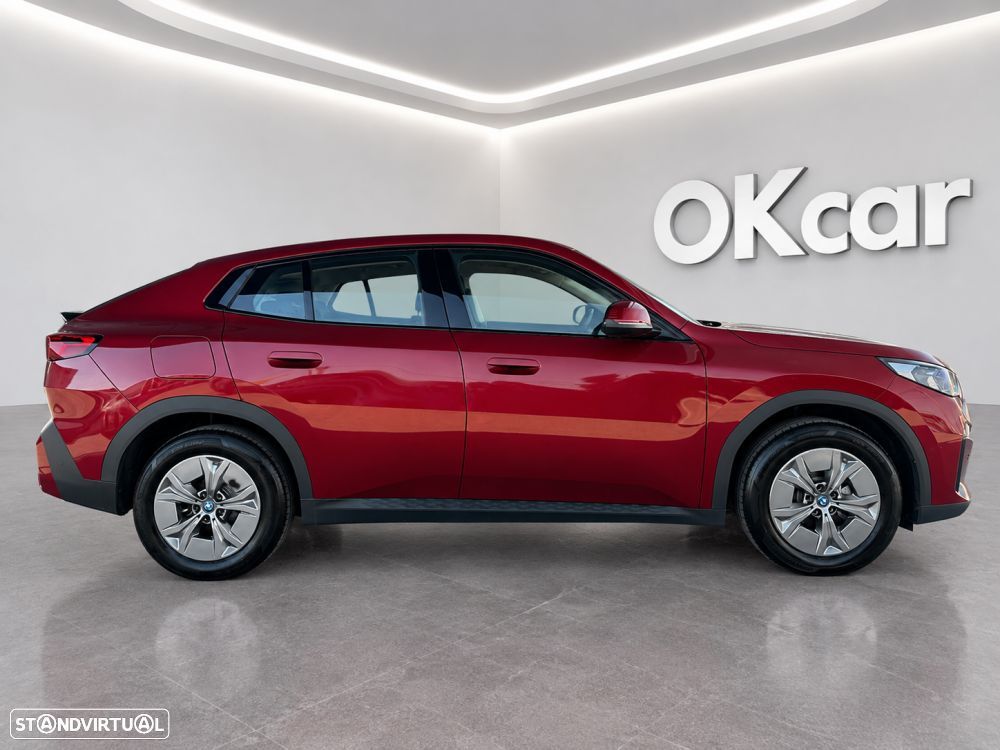 BMW iX2 eDrive20 - 8