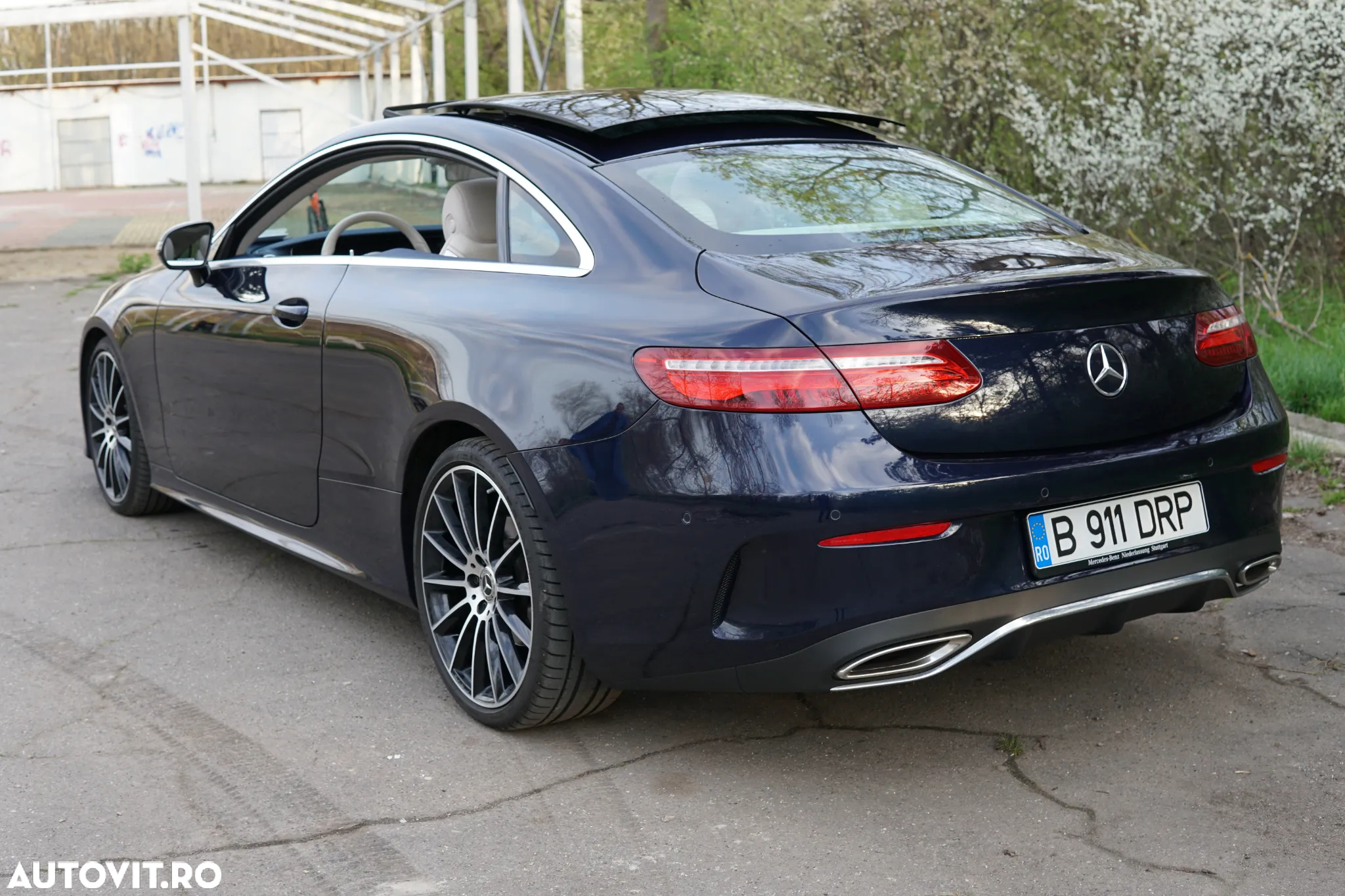 Mercedes-Benz E 200 Coupe 9G-TRONIC AMG Line - 5