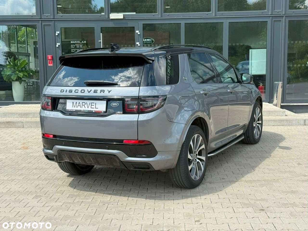 Land Rover Discovery Sport - 8