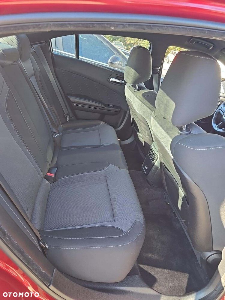 Dodge Charger 5.7 R/T - 12