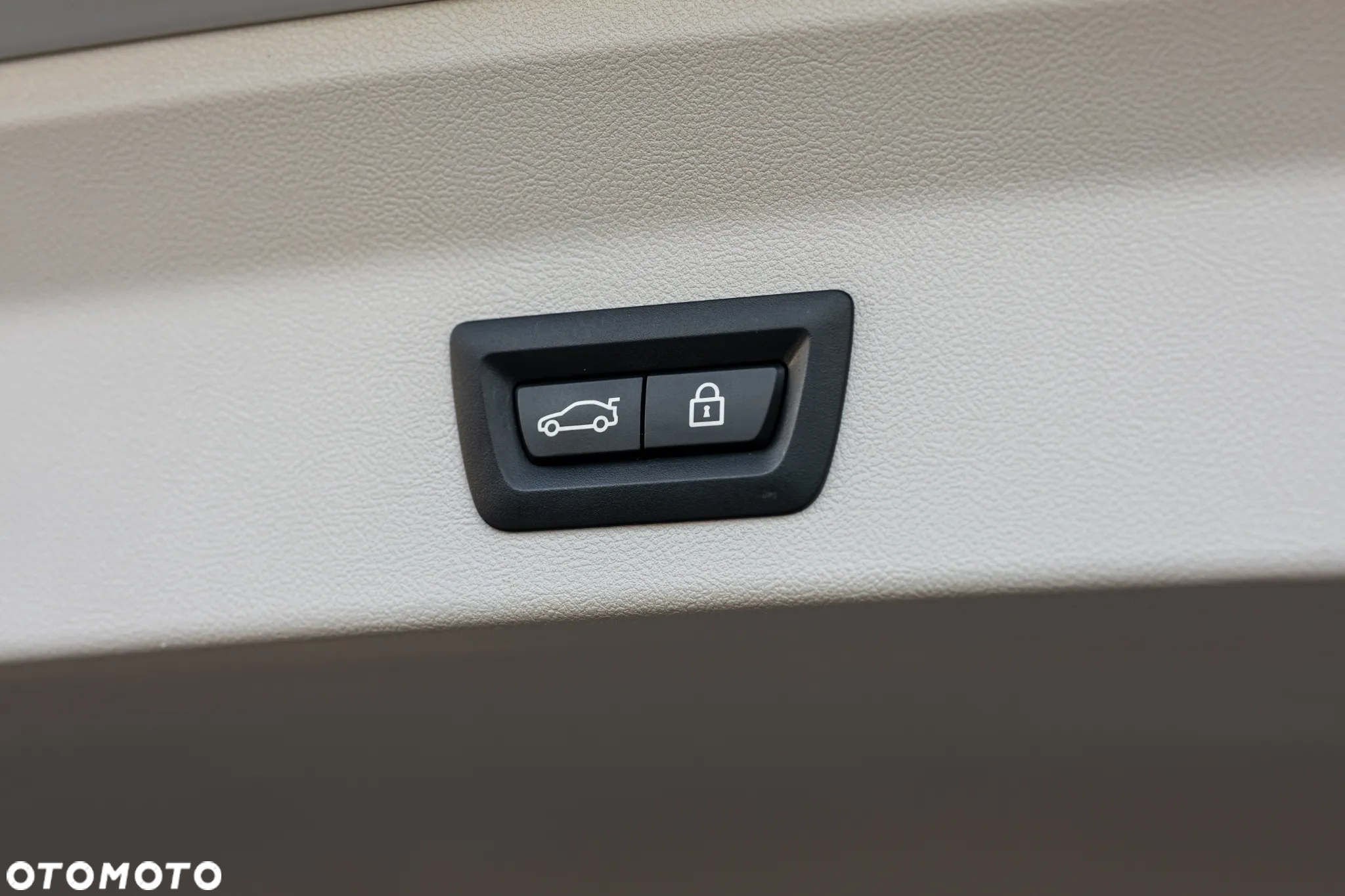 BMW X3 xDrive20i - 36
