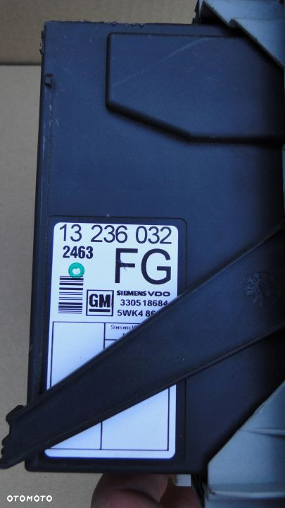 MERIVA CORSA SKRZYNKA BEZPIECZNIKÓW MODUŁ KOMFORTU - 3