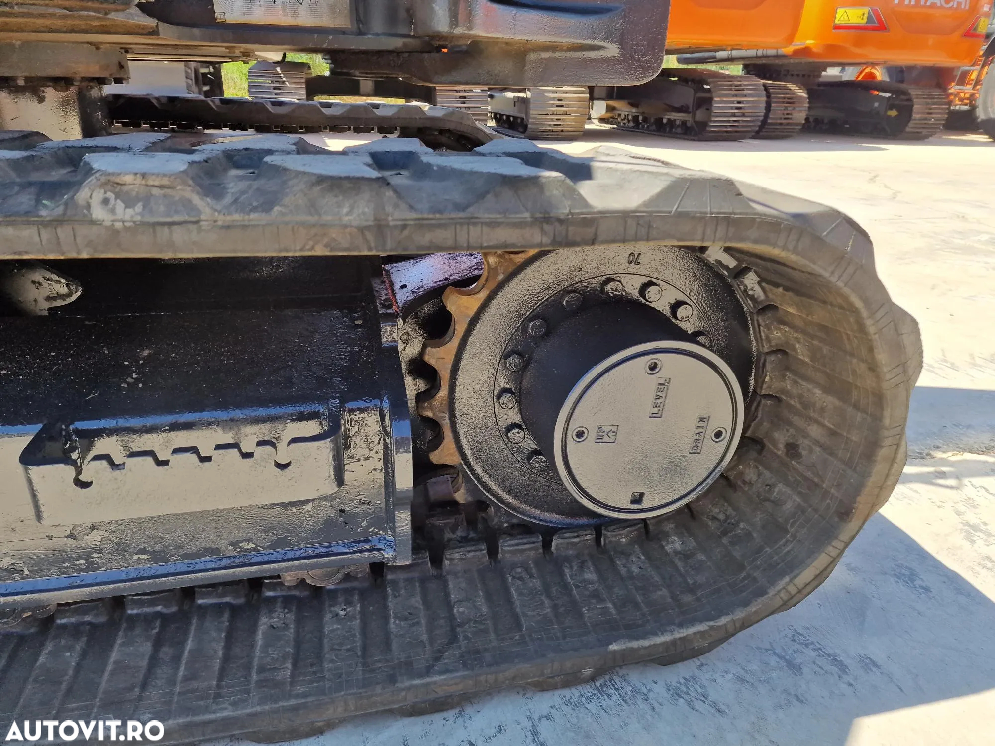 Hitachi ZX85, 2023, 19.85, Cupla rapida si 3 cupe-63.900 eur+Tva., camera spate, camelre laterale, senzori detectie parametru, senile cauciuc 90% ok, posibilite leasing 4 ani, CA NOU-PROMOTIE 63900 EUR+tva - 20