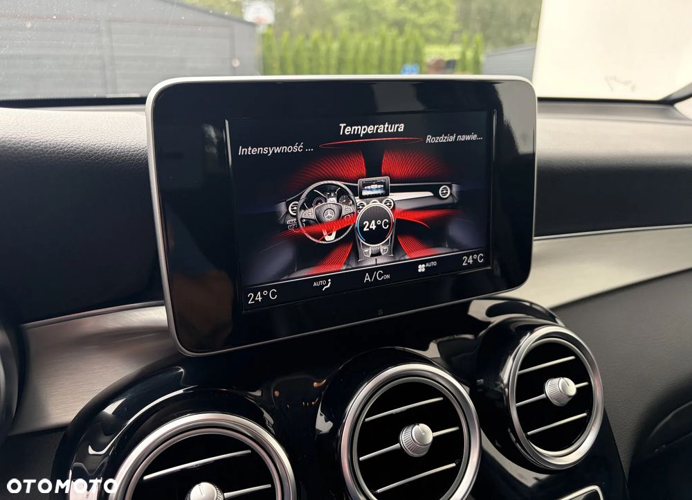 Mercedes-Benz GLC - 22
