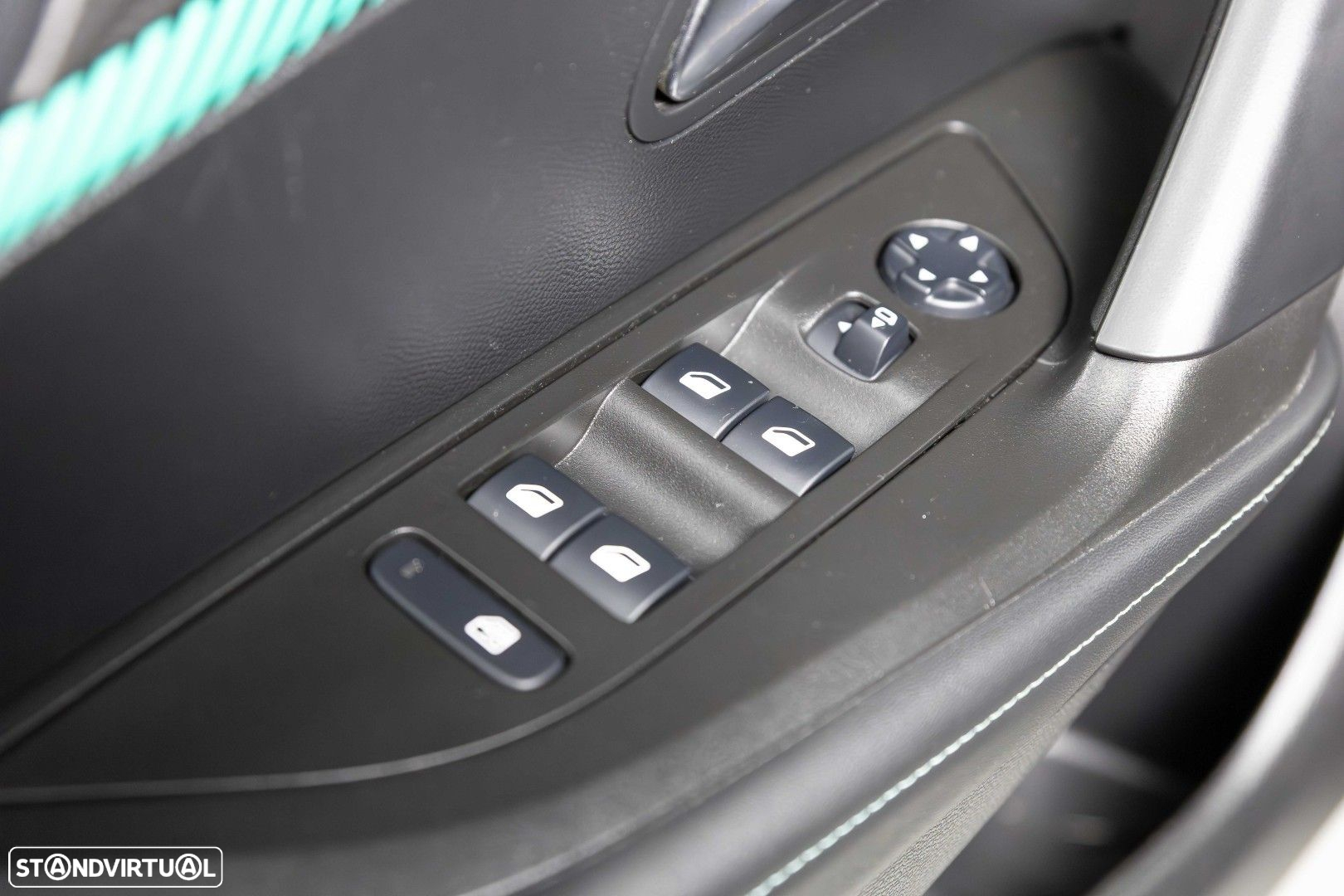 Peugeot 2008 1.2 PureTech Allure Pack EAT8 - 9