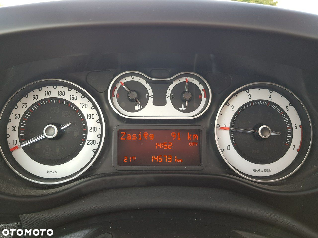 Fiat 500L 1.4 16V T-Jet Trekking - 23