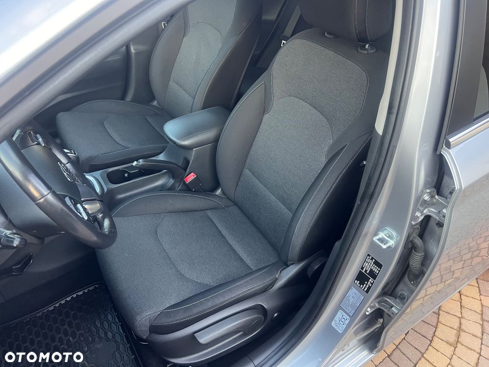 Hyundai i30 1.6 D Comfort - 7