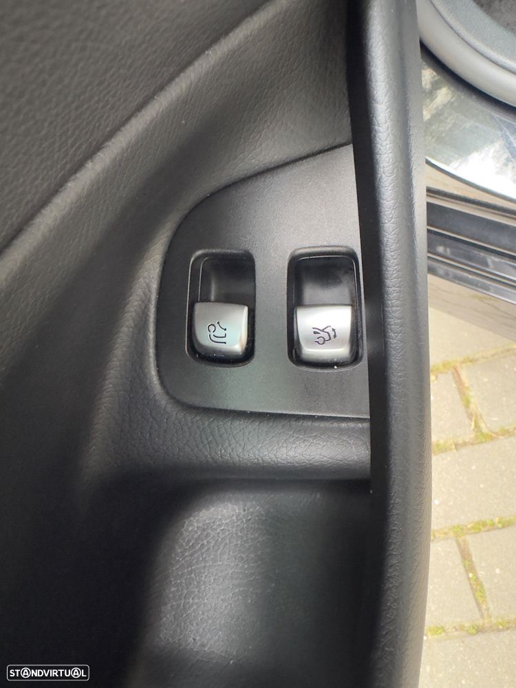 Mercedes-Benz E 300 de AMG Line - 45